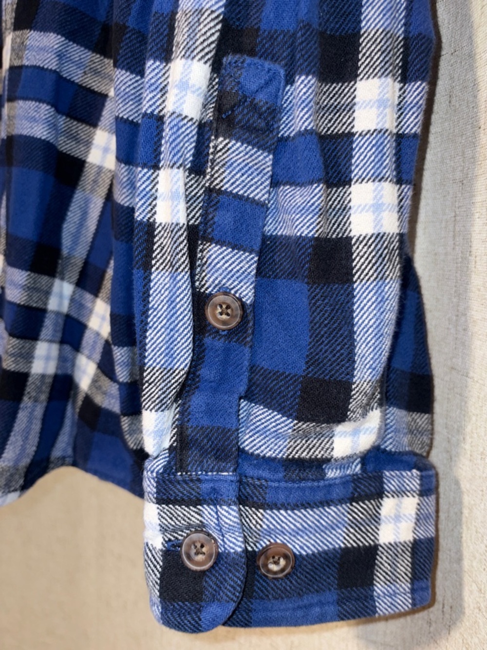 Duluth Trading Co Blue and White Plaid Long-Sleeve Shirt - Picture 6 of 9